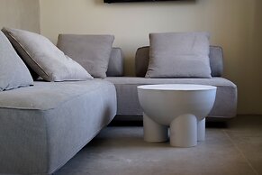 99 Adrianou Luxury Urban Stay