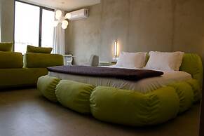 99 Adrianou Luxury Urban Stay