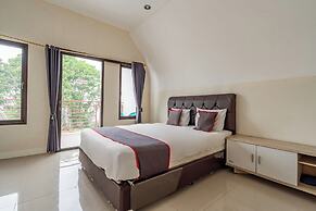 Collection O 93732 Villa Opung