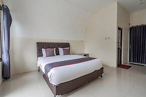 Collection O 93732 Villa Opung