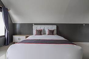 Collection O 93732 Villa Opung