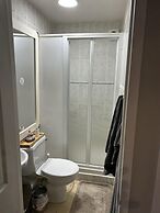 Large 3 bed House With Separately Bookable Studio