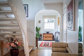 Large 3 bed House With Separately Bookable Studio