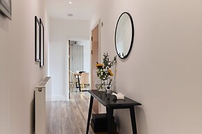 The Harlesden Place - Modern 3bdr Flat With Balcony