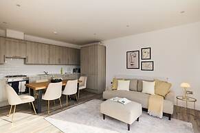 The Harlesden Place - Modern 3bdr Flat With Balcony