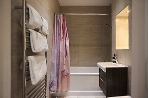 The Harlesden Place - Modern 3bdr Flat With Balcony