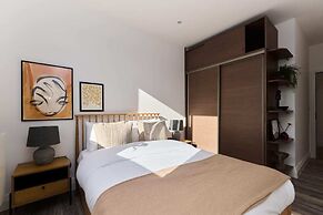 The Harlesden Place - Modern 3bdr Flat With Balcony