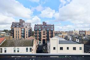 The Harlesden Classic - Lovely 2BDR Flat with Balcony