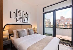 The Harlesden Classic - Lovely 2BDR Flat with Balcony