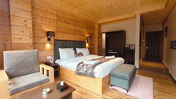 Mount Bayul Shangri-La Resort