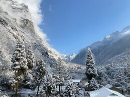 Mount Bayul Shangri-La Resort