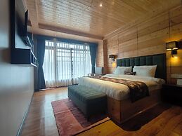 Mount Bayul Shangri-La Resort