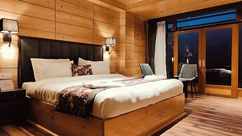 Mount Bayul Shangri-La Resort