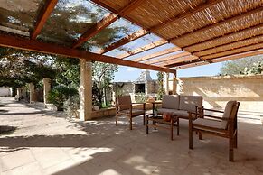 Masseria Misocampo With Garden And Pool