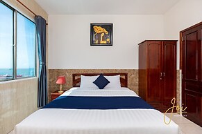 Joi Hospitality - Front Beach