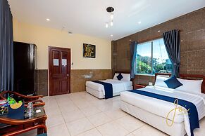 Joi Hospitality - Front Beach