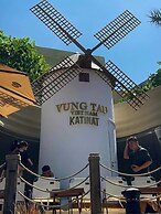 Joi Hospitality - Front Beach