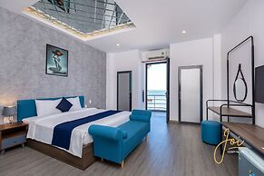 Joi Hospitality - Front Beach