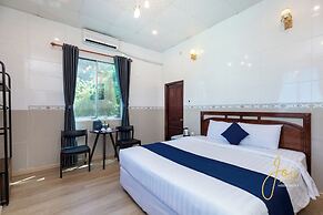 Joi Hospitality - Front Beach