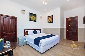 Joi Hospitality - Front Beach