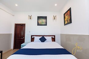 Joi Hospitality - Front Beach