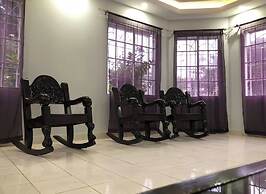 4 Bed House-sleeps 8-pet Friendly-private Garden