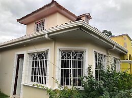 Friendly 4-bed House in Managua