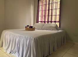 4 Bed House-sleeps 8-pet Friendly-private Garden