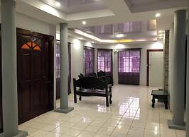 4 Bed House-sleeps 8-pet Friendly-private Garden