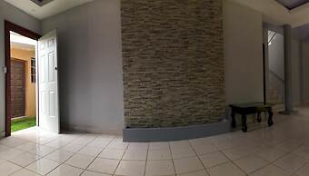 Friendly 4-bed House in Managua