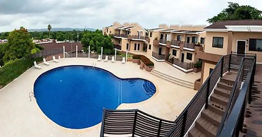 Seaview Paradise Sleeps 3 With Pool