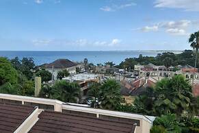 Seaview Paradise Sleeps 3 With Pool