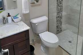 Seaview Paradise Sleeps 3 With Pool