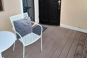Seaview Paradise Sleeps 3 With Pool