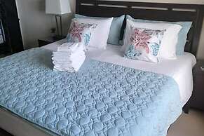 Seaview Paradise Sleeps 3 With Pool