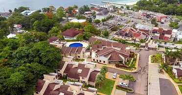 Seaview Paradise Sleeps 3 With Pool