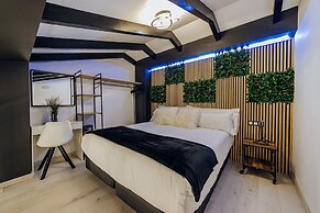 HOSTAL LUXURY NIT I DIA