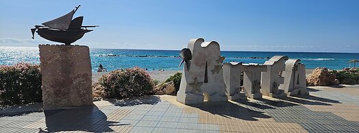 HOSTAL LUXURY NIT I DIA