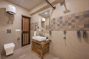 Hotel Wood Winds - A Best Valley View Hotel