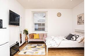 Luxury Studio Flat in London