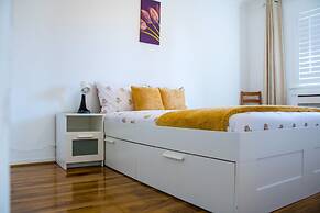 Charming 2-bed Fully Furnished Apartment in London