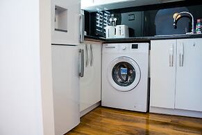 Charming 2-bed Fully Furnished Apartment in London