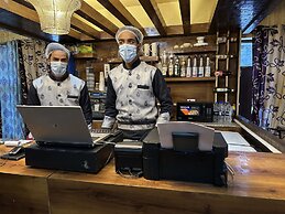 Hi Speed Resort- Doodhpathri