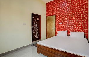 Goroomgo Hotel M J Agra