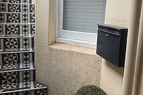 Charming 1-bed Apartment by the sea