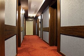 LB Suites Hotel