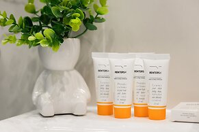 Ludwiki Apartment Warsaw Wola by Renters