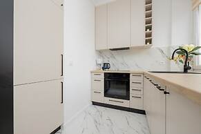 Ludwiki Apartment Warsaw Wola by Renters