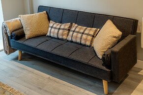 Lovely 1-bed Apartment in Slough With Free Parking