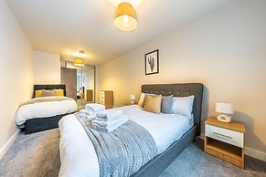 Lovely 1-bed Apartment in Slough With Free Parking